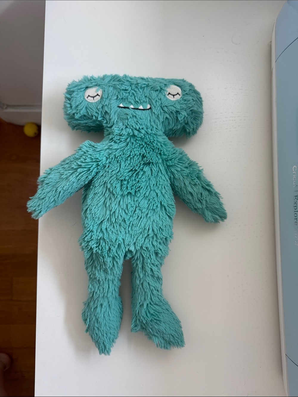 Slumberkins Hammerhead Kin - Picture 1 of 2